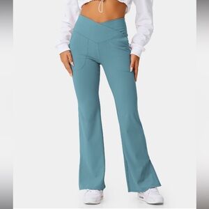 Halara Crossover Flare Leggings in Adriatic Blue (Size XS)